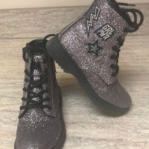 Young Girls Purple Glitter Hightop Boots